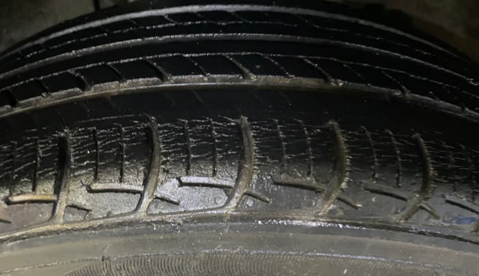 2018 Maruti Baleno DELTA PETROL 1.2, Petrol, Manual, 40,690 km, Right Rear Tyre Tread