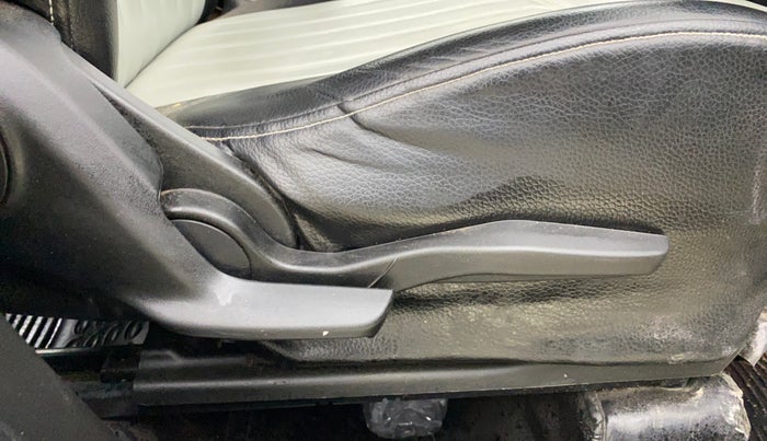 2023 Toyota URBAN CRUISER HYRYDER S AT NEO DRIVE, Petrol, Automatic, 24,123 km, Driver Side Adjustment Panel