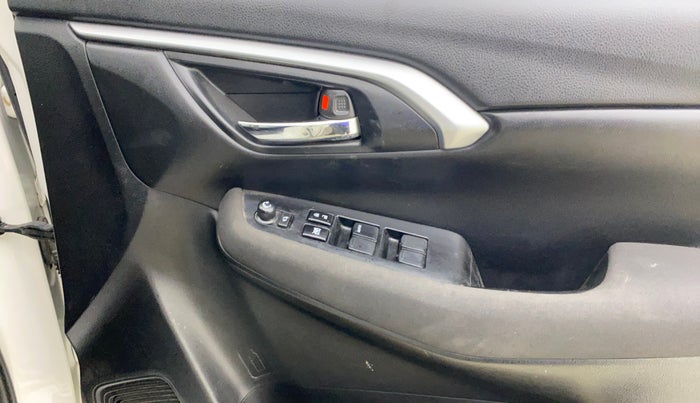 2023 Toyota URBAN CRUISER HYRYDER S AT NEO DRIVE, Petrol, Automatic, 24,123 km, Driver Side Door Panels Control