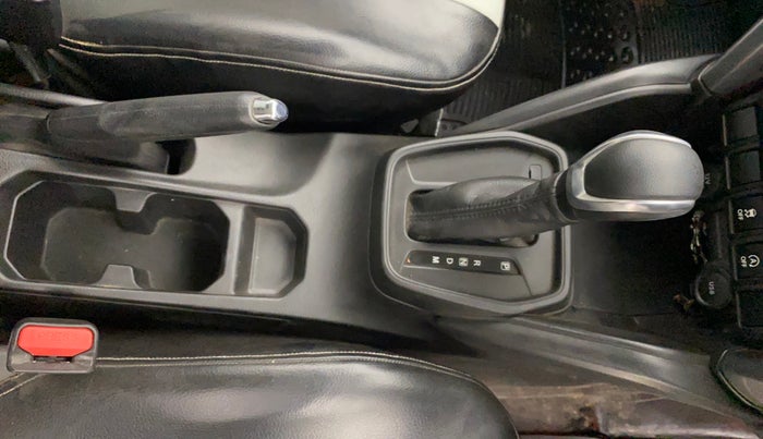 2023 Toyota URBAN CRUISER HYRYDER S AT NEO DRIVE, Petrol, Automatic, 24,123 km, Gear Lever