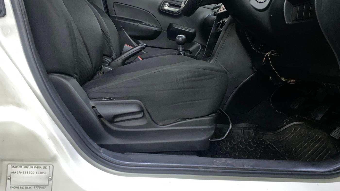 2012 Maruti Swift LDI, Diesel, Manual, 1,27,114 km, Driver Side Adjustment Panel