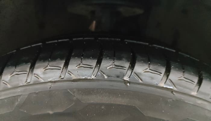 2018 Maruti Baleno ALPHA CVT PETROL 1.2, Petrol, Automatic, 91,281 km, Right Front Tyre Tread