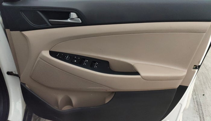 2018 Hyundai Tucson 2WD AT GL PETROL , Petrol, Automatic, 81,573 km, Driver Side Door Panels Control