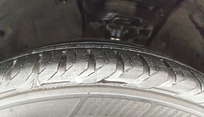 2018 Hyundai Tucson 2WD AT GL PETROL , Petrol, Automatic, 81,573 km, Left Front Tyre Tread