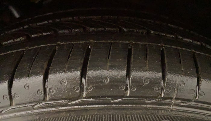 2021 Volkswagen Polo 1.0 GT TSI AT, Petrol, Automatic, 9,578 km, Left Front Tyre Tread