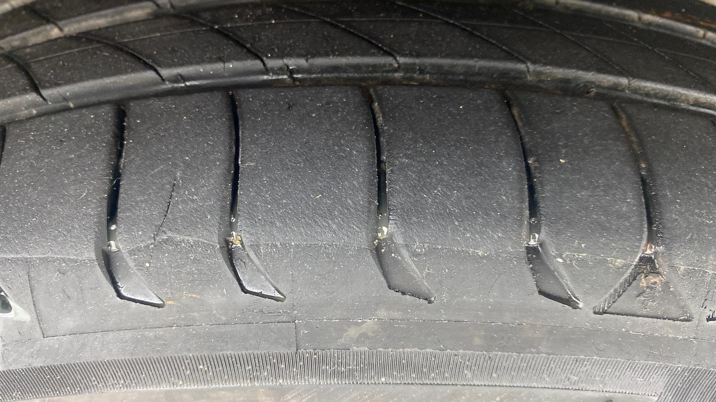 2018 Tata NEXON XZ PLUS PETROL, Petrol, Manual, 1,08,610 km, Right Front Tyre Tread