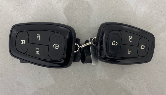 2018 Tata NEXON XZ PLUS PETROL, Petrol, Manual, 1,08,610 km, Key Close Up