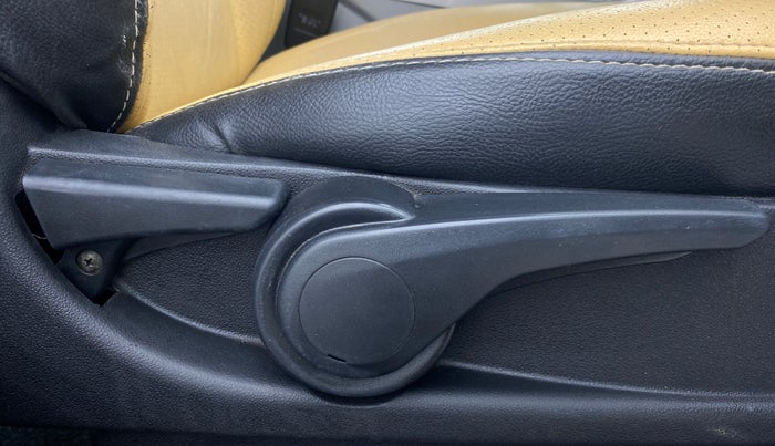 2018 Tata NEXON XZ PLUS PETROL, Petrol, Manual, 1,08,610 km, Driver Side Adjustment Panel