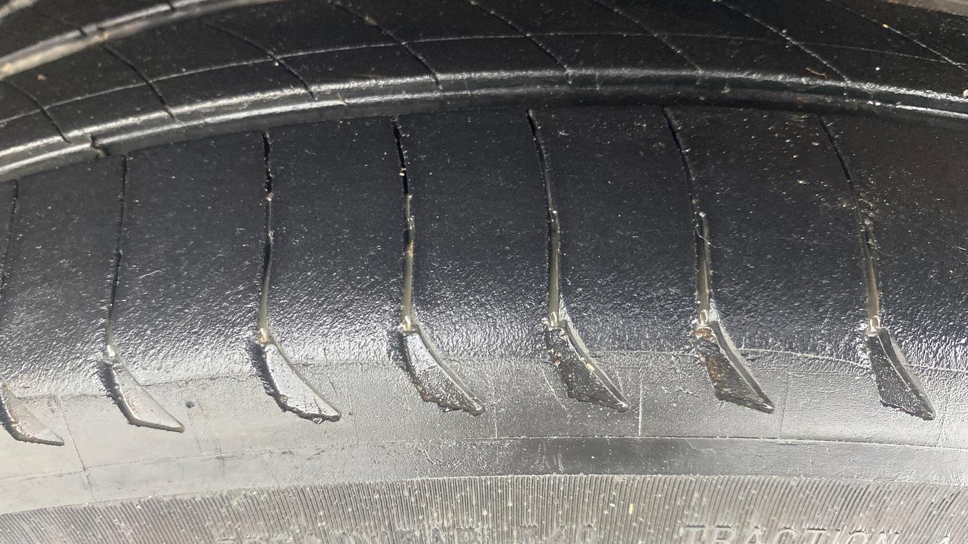 2018 Tata NEXON XZ PLUS PETROL, Petrol, Manual, 1,08,610 km, Left Front Tyre Tread