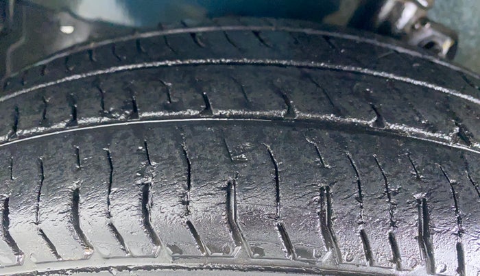 2012 Maruti A Star VXI, Petrol, Manual, 74,928 km, Left Front Tyre Tread