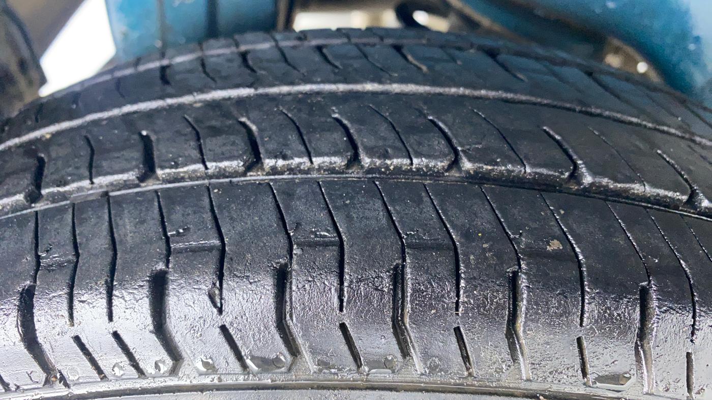 2012 Maruti A Star VXI, Petrol, Manual, 74,928 km, Right Rear Tyre Tread
