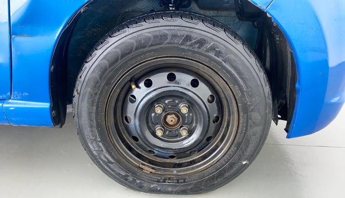 2012 Maruti A Star VXI, Petrol, Manual, 74,928 km, Right Front Wheel