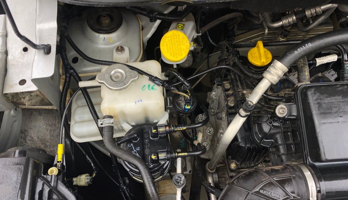 2022 Renault TRIBER RXZ, Petrol, Manual, 19,954 km, Engine View - Right