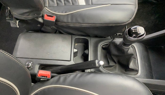 2022 Renault TRIBER RXZ, Petrol, Manual, 19,954 km, Gear Lever