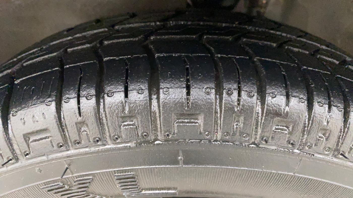 2017 Maruti Alto 800 LXI, Petrol, Manual, 4,974 km, Left Front Tyre Tread