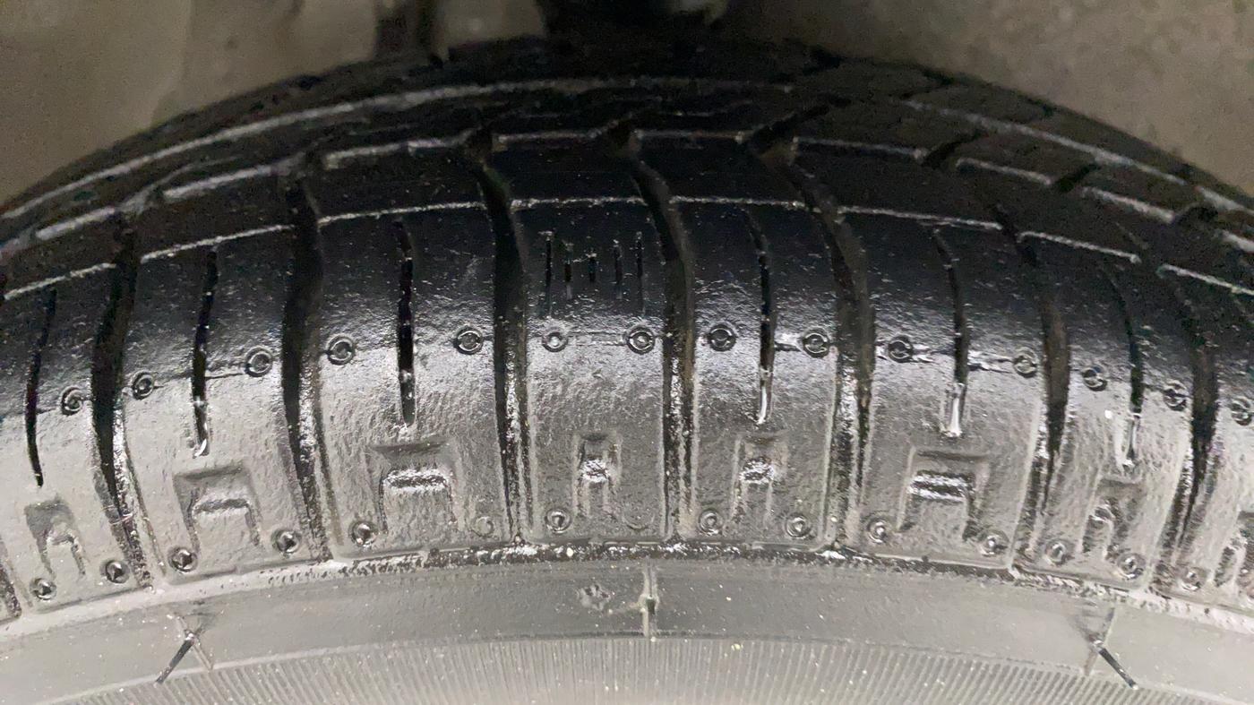2017 Maruti Alto 800 LXI, Petrol, Manual, 4,974 km, Right Front Tyre Tread