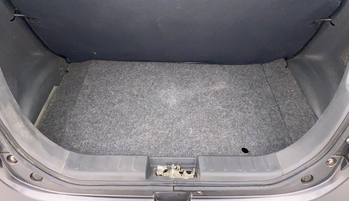 2017 Maruti Alto 800 LXI, Petrol, Manual, 4,974 km, Boot Inside