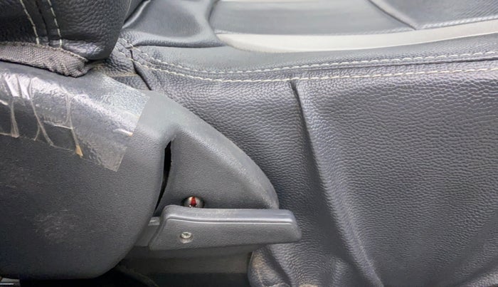 2017 Maruti Alto 800 LXI, Petrol, Manual, 4,974 km, Driver Side Adjustment Panel