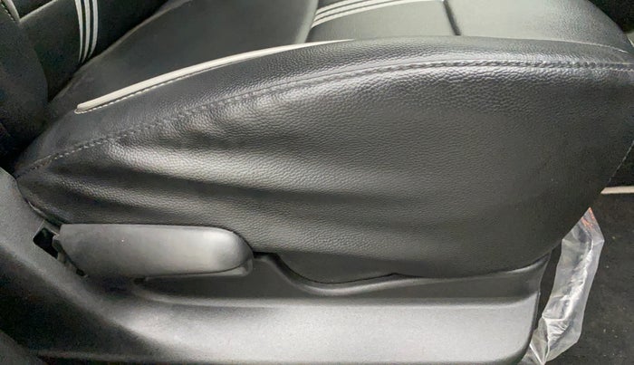 2022 Maruti Vitara Brezza VXI AT SHVS, Petrol, Automatic, 1,402 km, Driver Side Adjustment Panel
