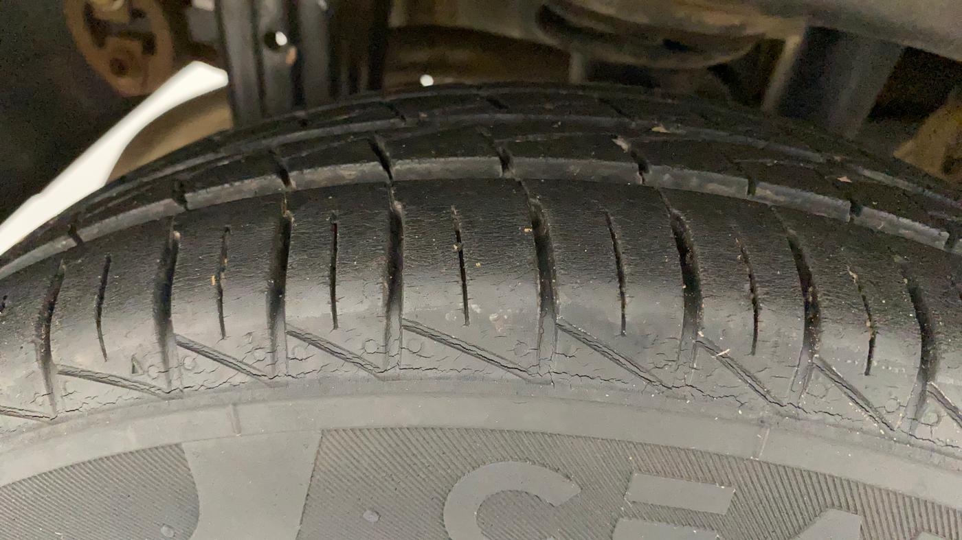 2019 Maruti Alto VXI, Petrol, Manual, 10,041 km, Right Rear Tyre Tread