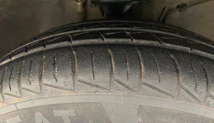 2019 Maruti Alto VXI, Petrol, Manual, 10,041 km, Right Front Tyre Tread
