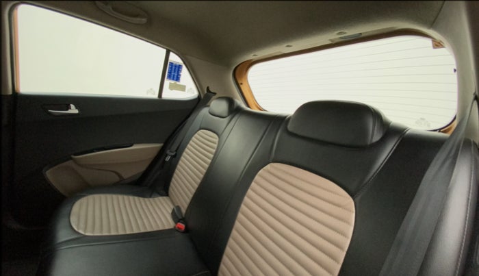 2016 Hyundai Grand i10 SPORTZ 1.2 KAPPA VTVT, Petrol, Manual, 52,252 km, Right Side Rear Door Cabin