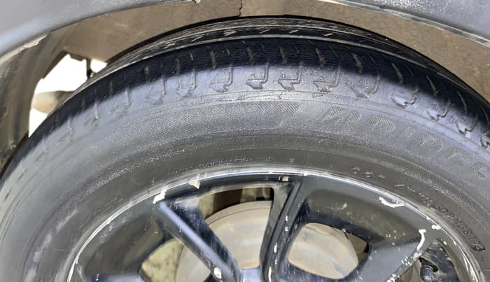 2017 Maruti IGNIS ALPHA 1.2 AMT, CNG, Automatic, 75,201 km, Right Rear Tyre Tread