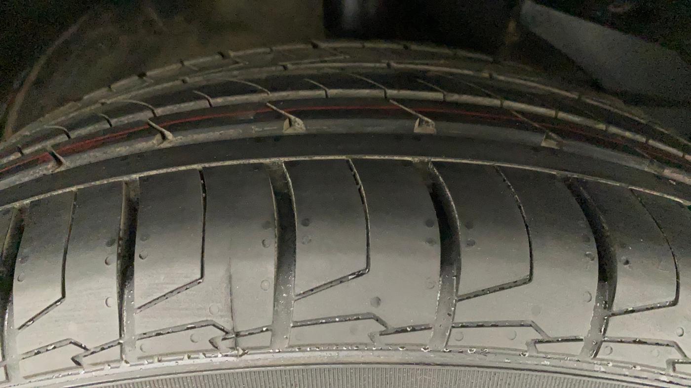 2020 MG HECTOR SHARP 1.5 DCT PETROL, Petrol, Automatic, 66,590 km, Right Front Tyre Tread