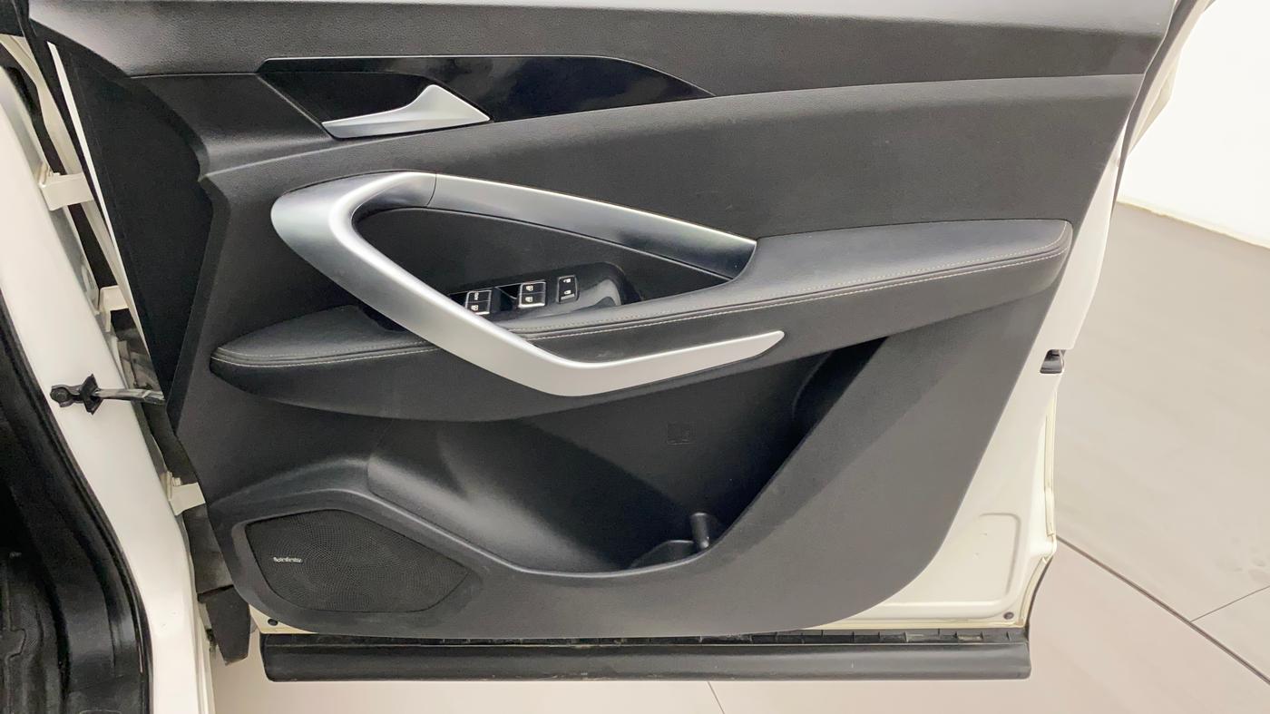2020 MG HECTOR SHARP 1.5 DCT PETROL, Petrol, Automatic, 66,590 km, Driver Side Door Panels Control