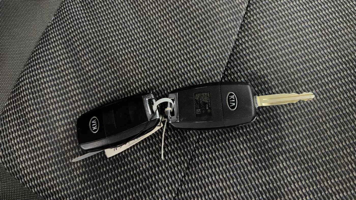 2019 KIA SELTOS HTK 1.5 PETROL, Petrol, Manual, 30,329 km, Key Close Up