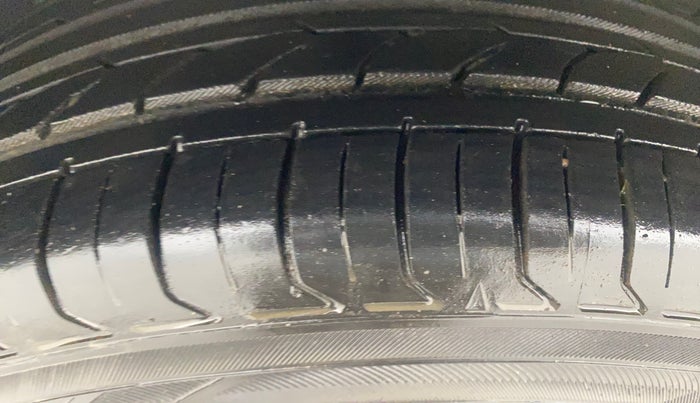 2018 Ford Ecosport TITANIUM + 1.5L PETROL, Petrol, Manual, 56,614 km, Left Front Tyre Tread