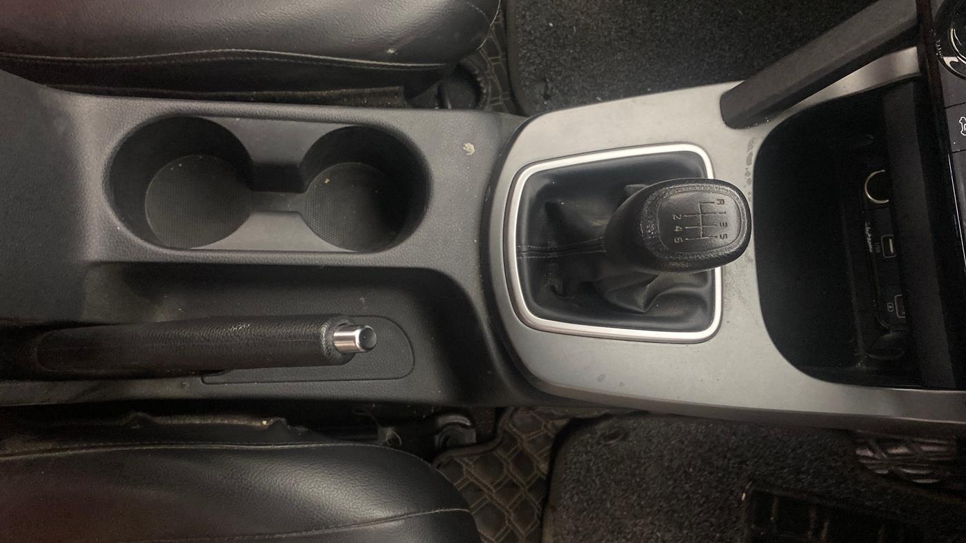 2020 KIA SELTOS HTX 1.5 PETROL, Petrol, Manual, 93,605 km, Gear Lever