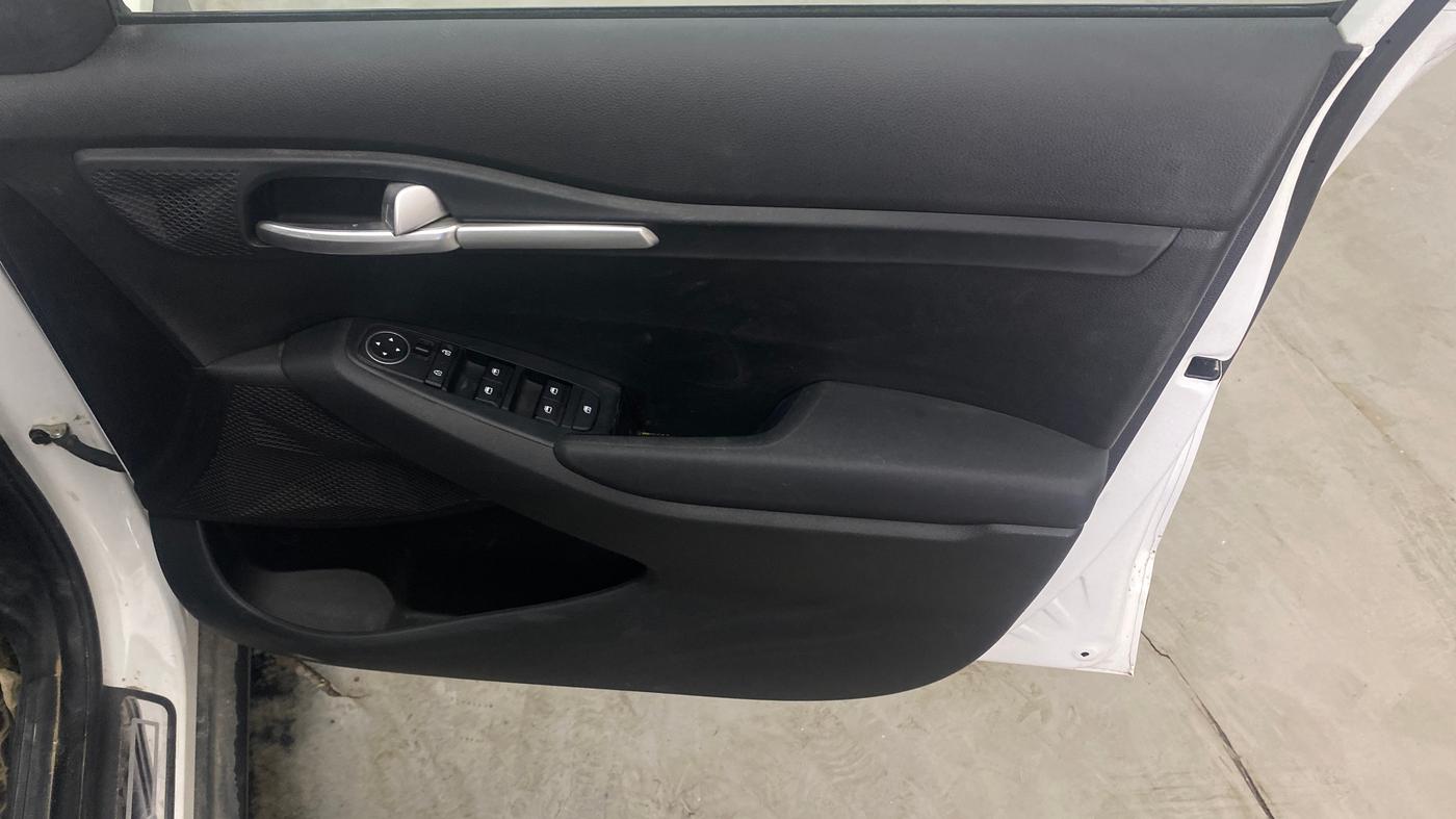 2020 KIA SELTOS HTX 1.5 PETROL, Petrol, Manual, 93,605 km, Driver Side Door Panels Control