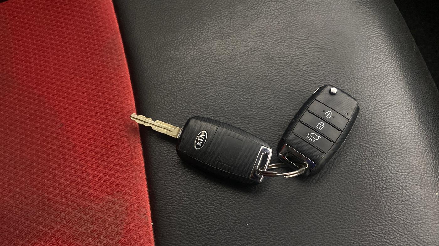 2020 KIA SELTOS HTX 1.5 PETROL, Petrol, Manual, 93,605 km, Key Close Up