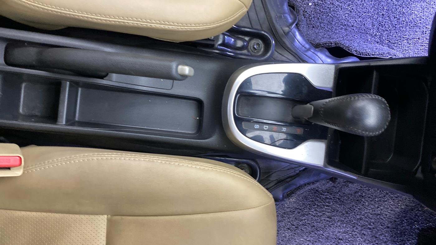 2017 Honda Jazz 1.2L I-VTEC V AT, Petrol, Automatic, 31,607 km, Gear Lever