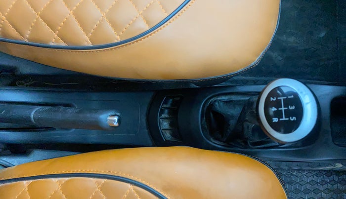 2012 Maruti Wagon R 1.0 VXI, Petrol, Manual, 99,902 km, Gear Lever