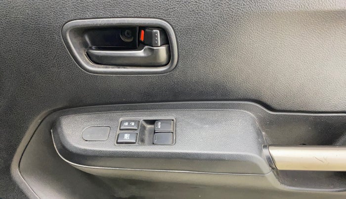2017 Maruti IGNIS SIGMA 1.2, Petrol, Manual, 31,528 km, Driver Side Door Panels Control