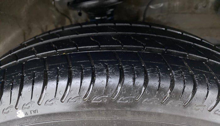 2020 Maruti S PRESSO VXI+, Petrol, Manual, 17,056 km, Right Front Tyre Tread