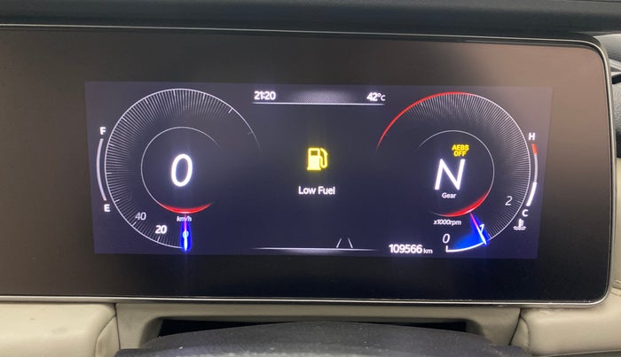 2023 Mahindra XUV700 AX 7 LUXURY D MT 7 STR, Diesel, Manual, 1,09,565 km, Odometer Image