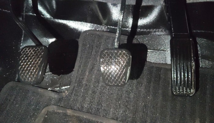 2019 Honda Amaze 1.2L I-VTEC V, CNG, Manual, 56,524 km, Pedals