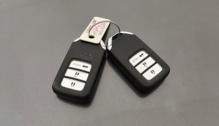 2019 Honda Amaze 1.2L I-VTEC V, CNG, Manual, 56,524 km, Key Close Up