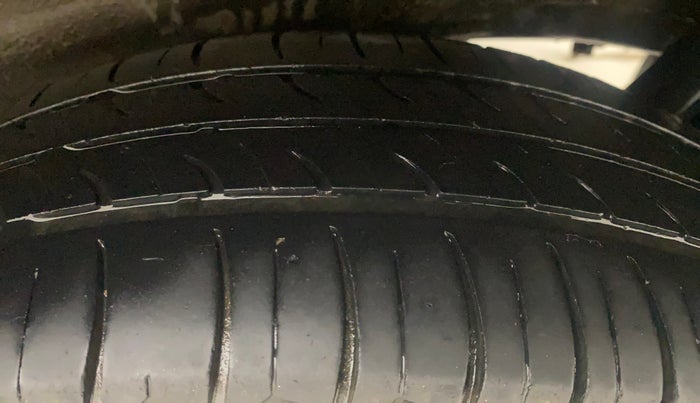 2017 Maruti Wagon R 1.0 VXI, Petrol, Manual, 87,548 km, Left Rear Tyre Tread
