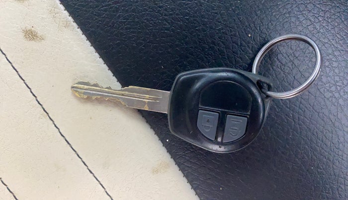 2017 Maruti Wagon R 1.0 VXI, Petrol, Manual, 87,548 km, Key Close Up