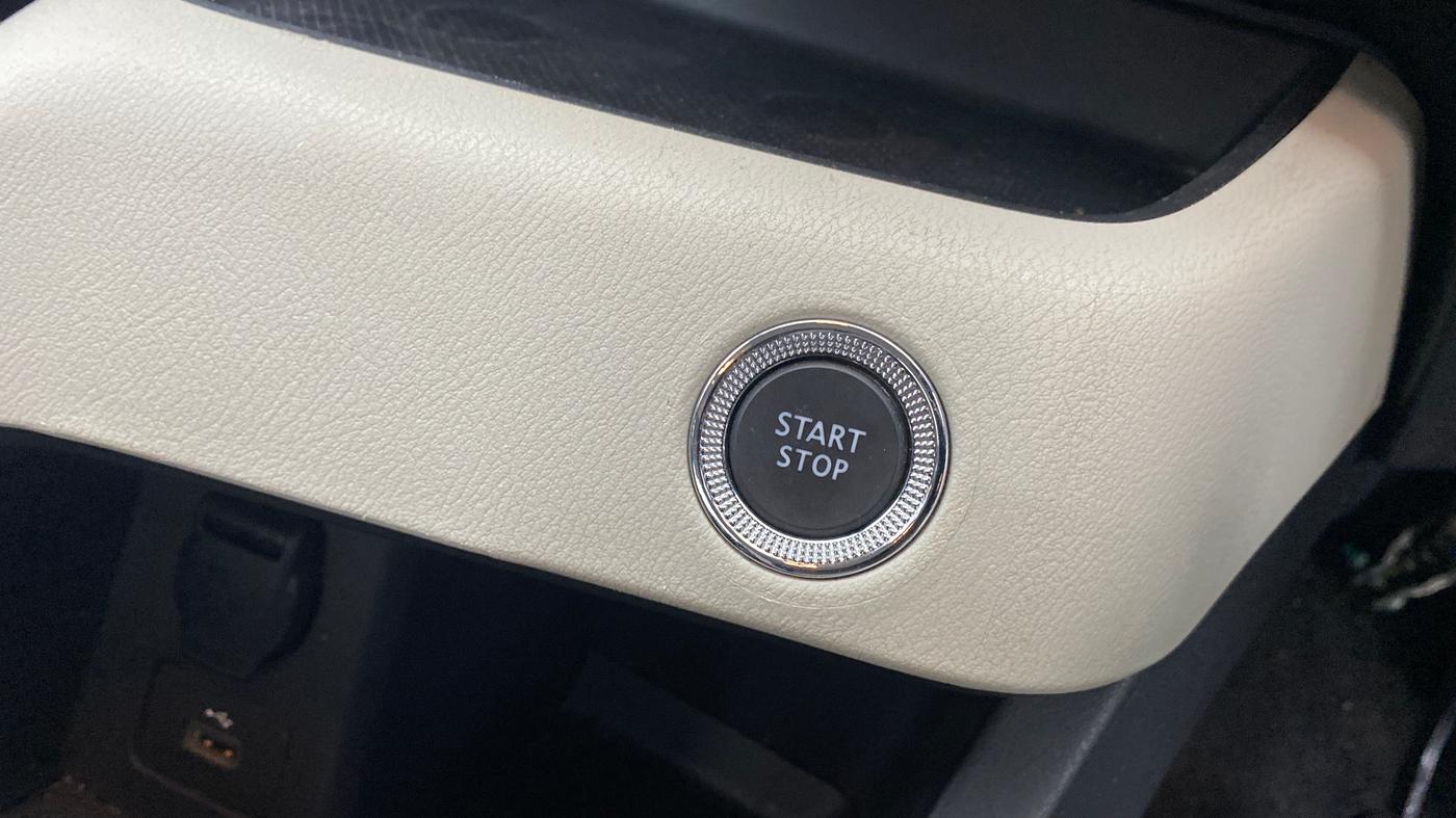 2023 Nissan MAGNITE XV MT, Petrol, Manual, 17,218 km, Keyless Start/ Stop Button