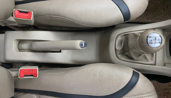 2017 Maruti Swift Dzire VDI, Diesel, Manual, 1,00,280 km, Gear Lever