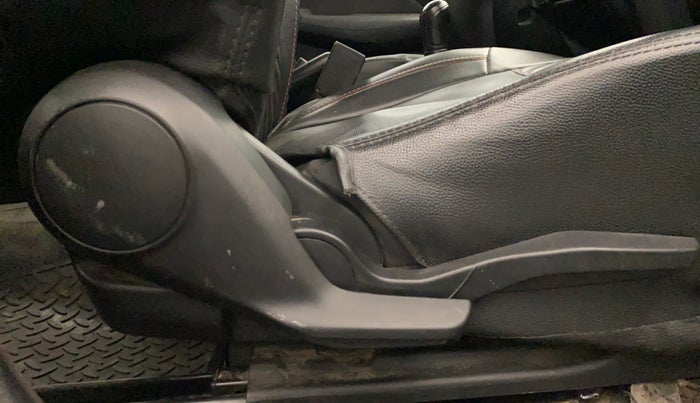 2021 Maruti Swift VXI, Petrol, Manual, 40,394 km, Driver Side Adjustment Panel