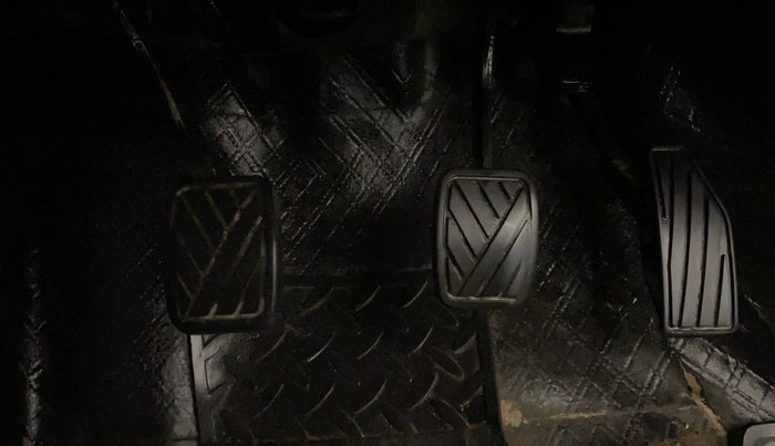 2021 Maruti Swift VXI, Petrol, Manual, 40,394 km, Pedals