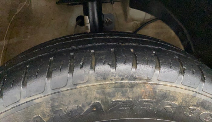 2021 Maruti Swift VXI, Petrol, Manual, 40,394 km, Right Front Tyre Tread