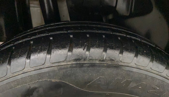 2021 Maruti Swift VXI, Petrol, Manual, 40,394 km, Right Rear Tyre Tread