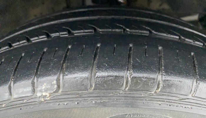 2009 Honda City V AT, Petrol, Automatic, 46,805 km, Right Front Tyre Tread
